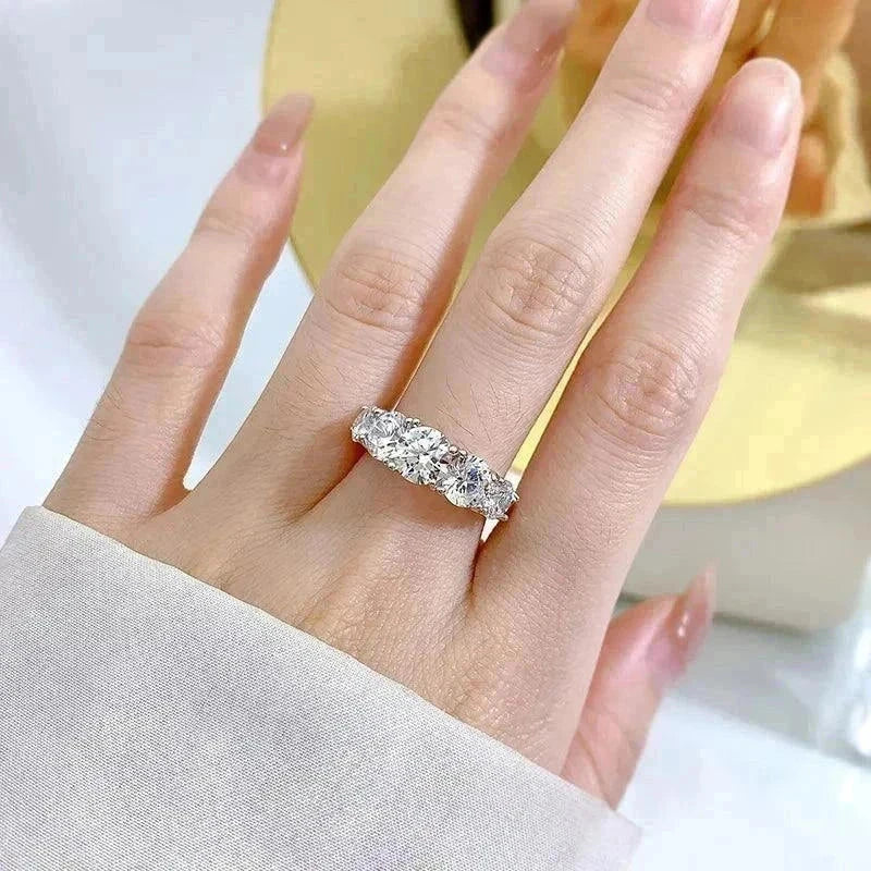 Luxury All Moissanite Wedding Ring